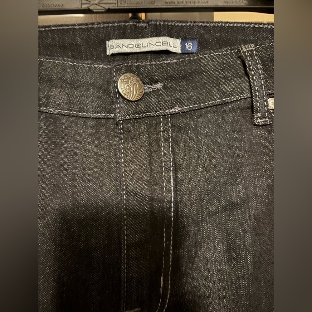 Bandolino Women’s Dark Black Jeans - Picture 5 of 7